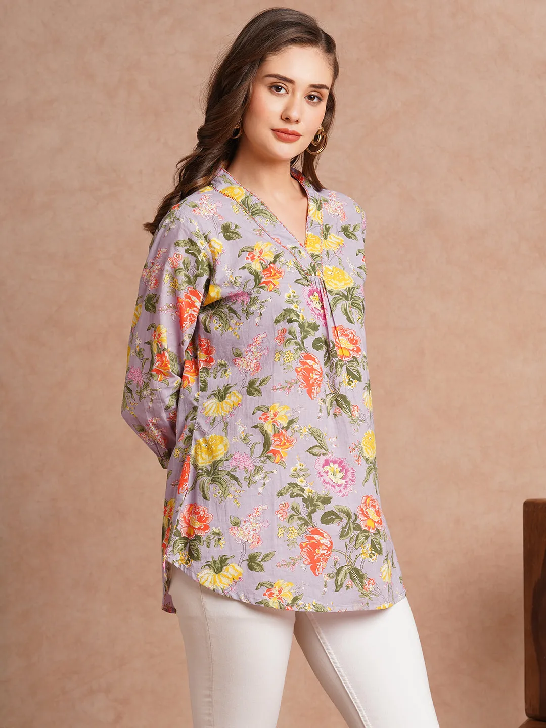 Abstract Floral Printed Straight Fit Kurti - Lavender