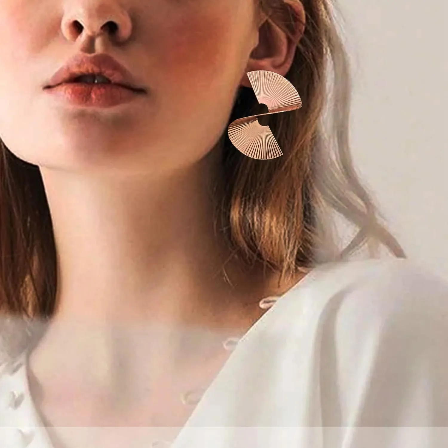 COIRIS Exaggerated Geometric Earrings Statement Drop Earrings Punk Gold Sectored Twisted Earring Fashion Jewelry