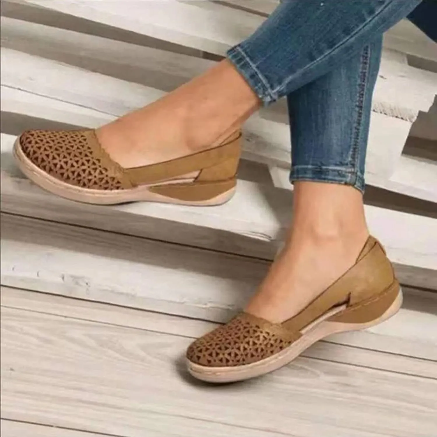 Eduavar Walking Sandals Women, Sandals Women Dressy Summer Close Toed Sandals Hollow Out Wedges Comfy Sandals Shoes