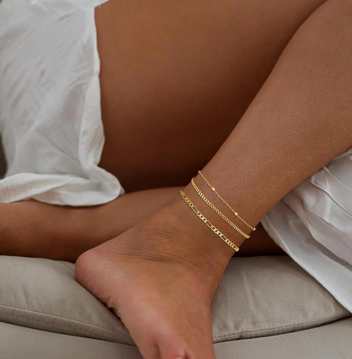 Gold Ankle Bracelets for Women, 14k Silver/Gold Anklets for Women Waterproof Layered Figaro Cuban Link Cuban Anklet Set Silver Ankle Bracelets for Women Summer Beach Jewelry Gifts