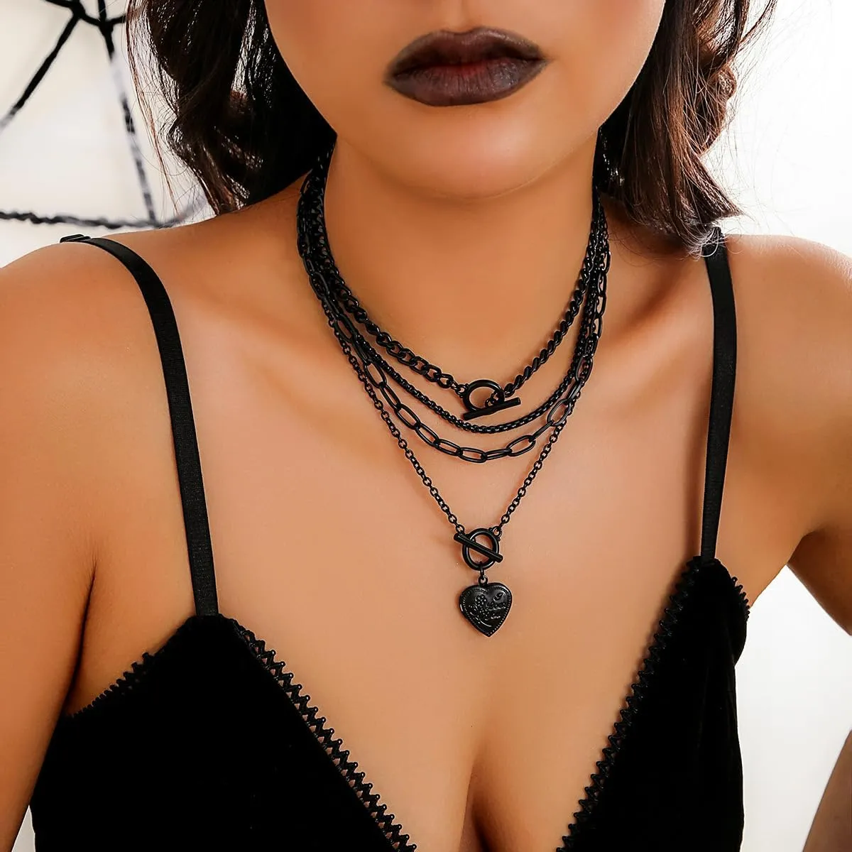 Ingemark 4PCS Gold Layered Choker Necklace Set for Women Heart Pendant Retro Coin Pendant Star Pendant Snake Chain Toggle Clasp