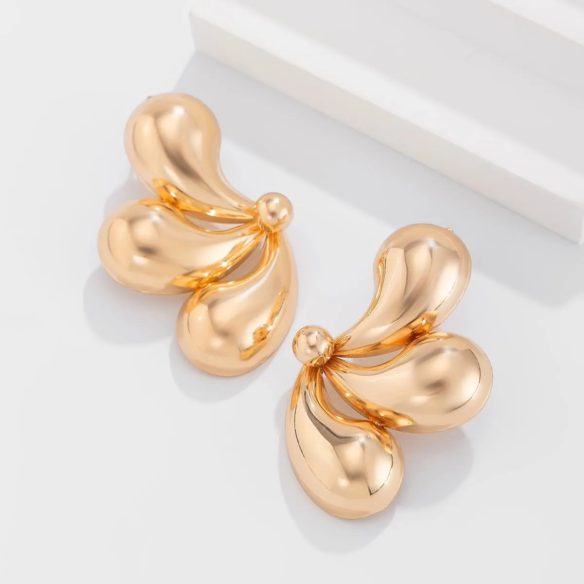 Irregular Geometric Earrings Gold Statement Earrings Chunky Metal Stud Earrings Retro Trendy Earrings Jewelry for Women