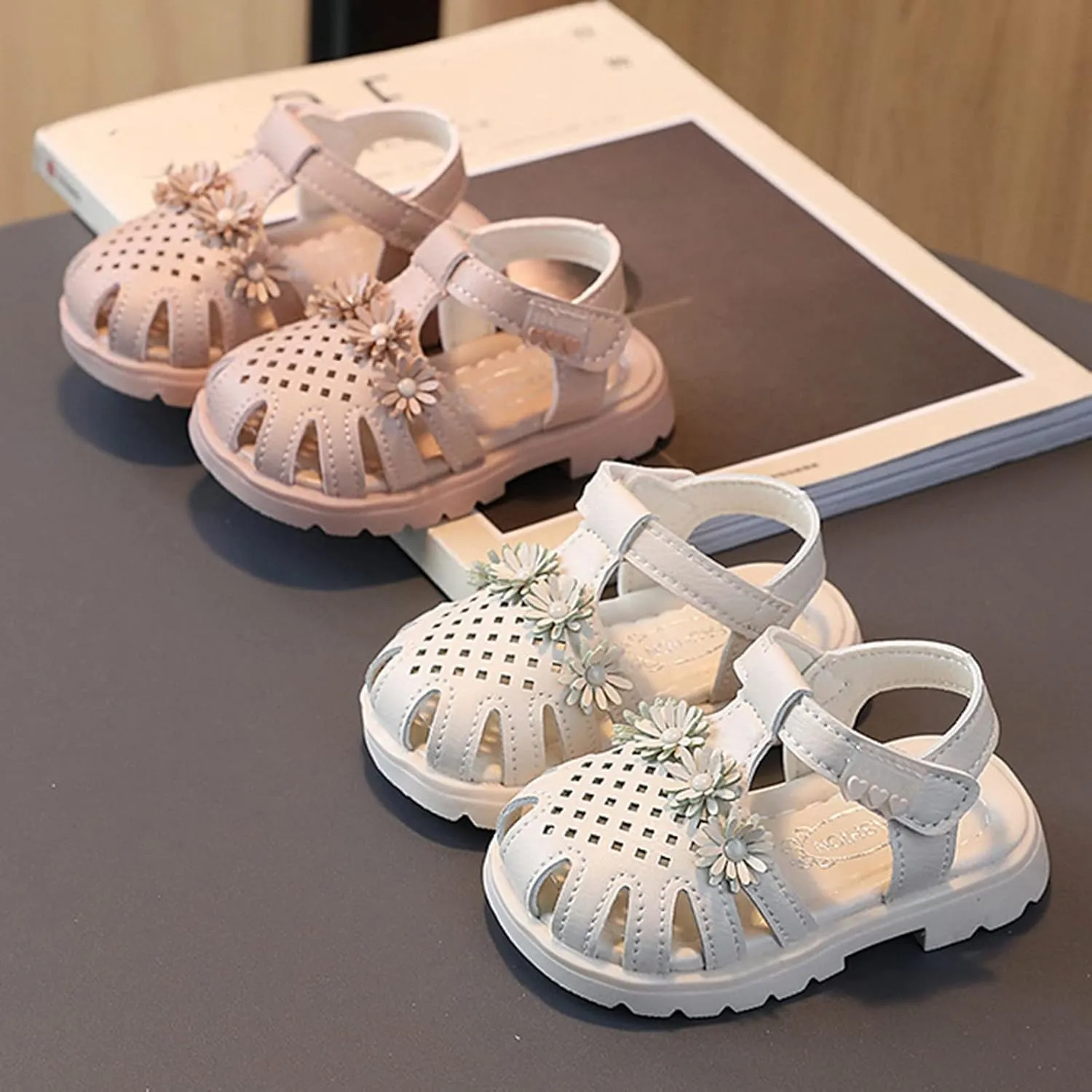 Kids Closed Toe Flower Sandals With Strap Rubber Sole ??ow Heels Soft Beach Shoes Toddler Summer Outdoor Pool Loafers