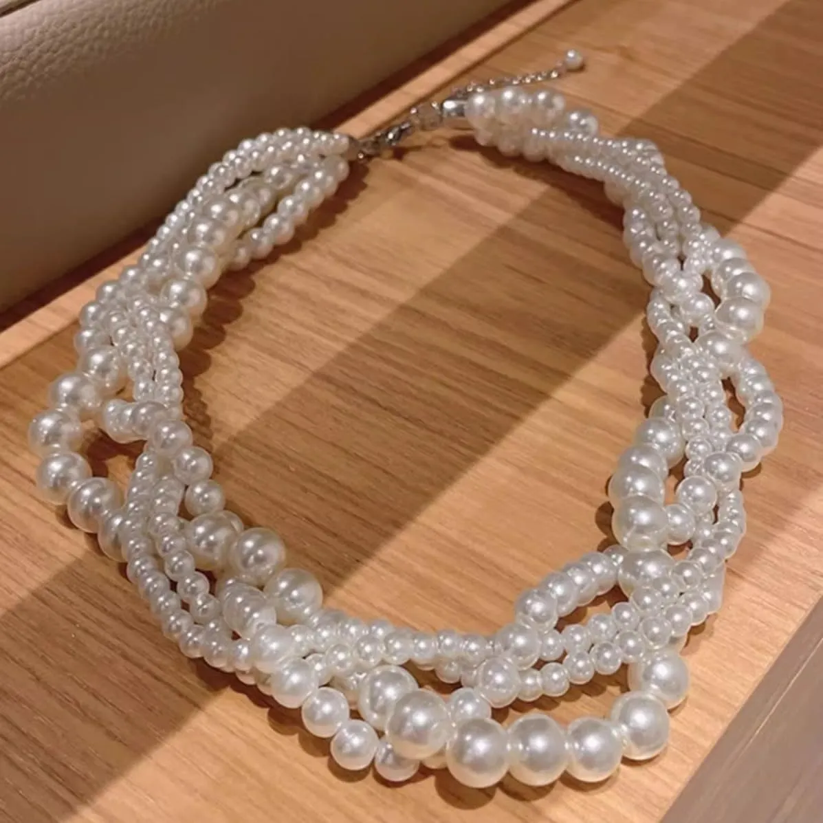Layered Pearl Necklace Simulated Pearl Chokers for Women Multi-Strand Pearl Statement Bridal Choker Necklace for Wedding Party