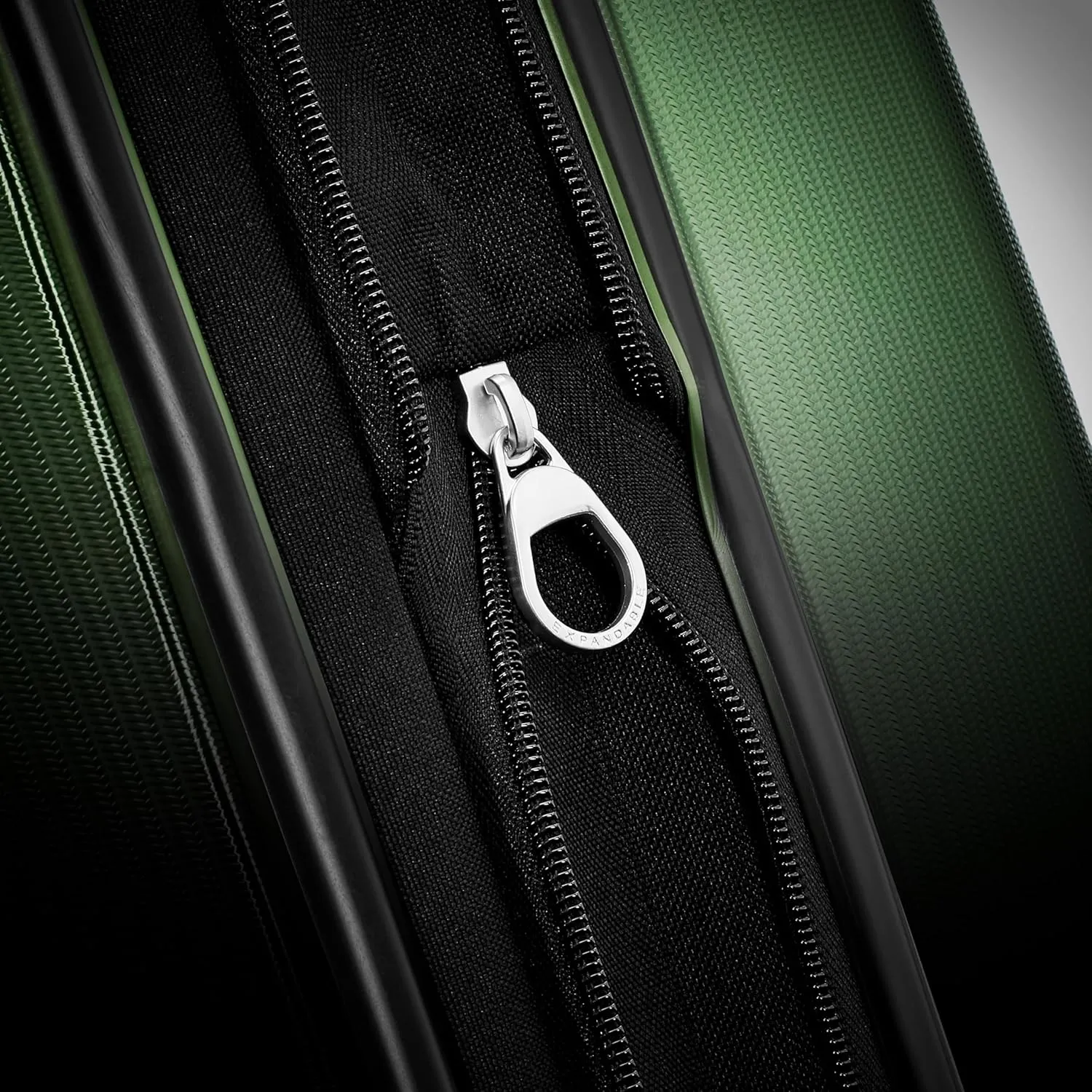Samsonite Winfield 3 DLX Hardside Expandable Luggage with Spinners, Ombre Green, 2-Piece Set (20/25)