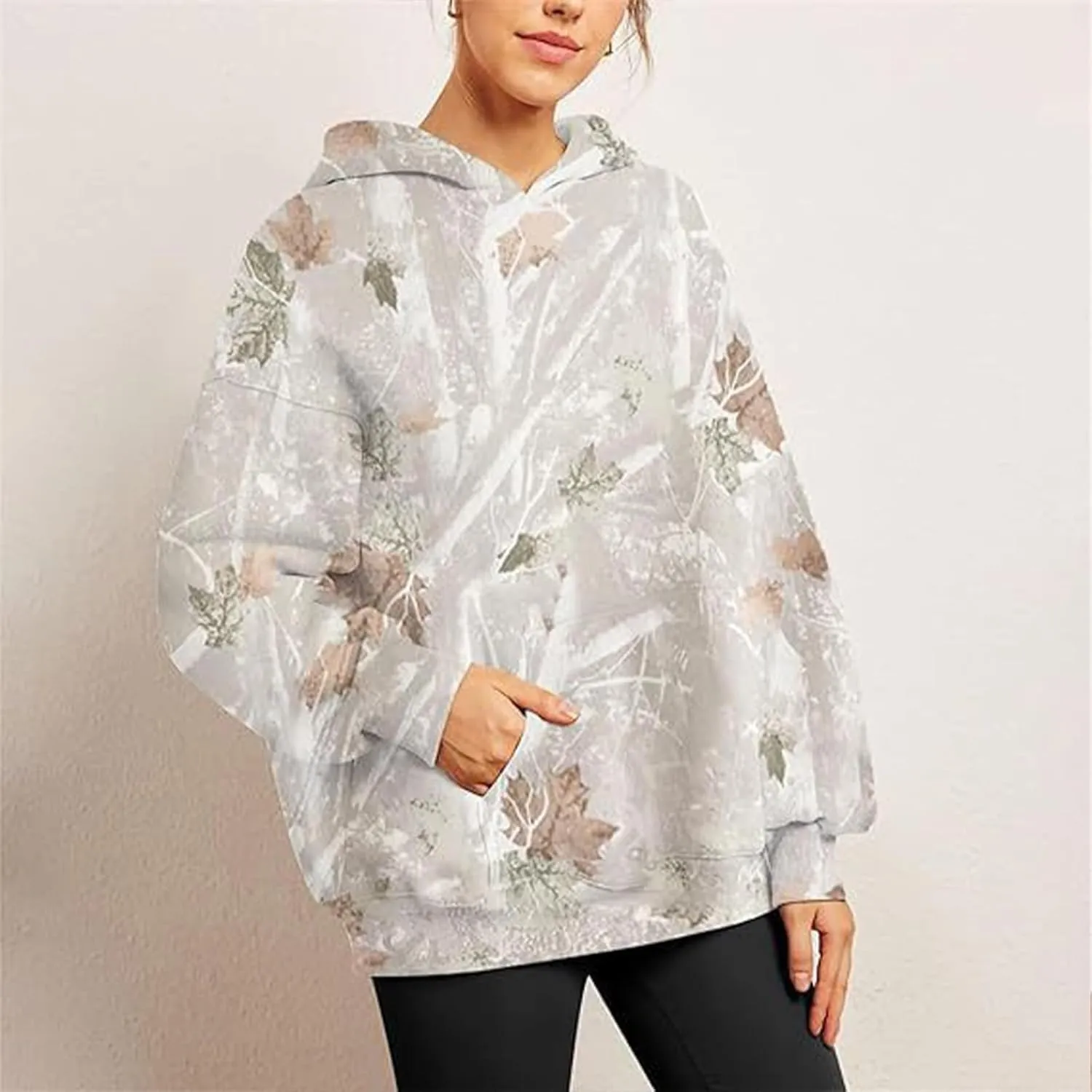 Women's Camo Hoodie Camo Sweatshirt Maple Leaf Print Oversized Fleece Camo Sweater Classic Pullover with Pocket